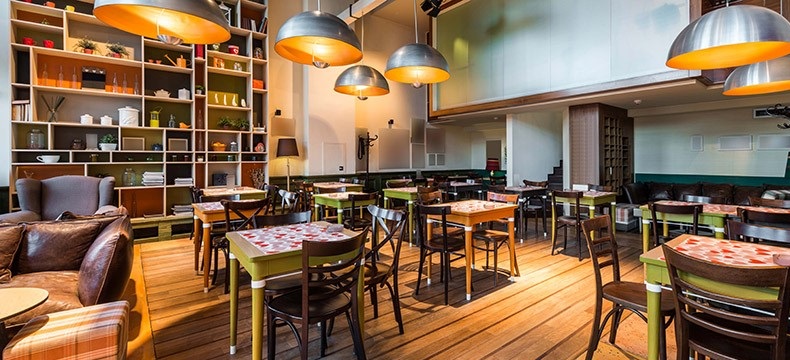 Hip restaurant comfortable ffe